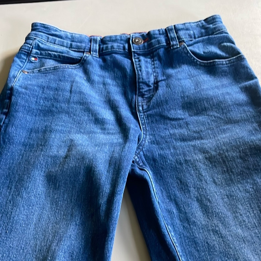 Tommy Hilfiger
Stretch straight
Elastic waist button
Size 18
